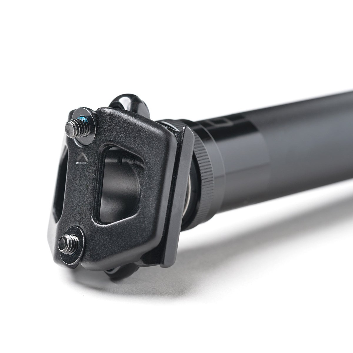 Abrazadera de sillín de dos tornillos de la OneUp V3