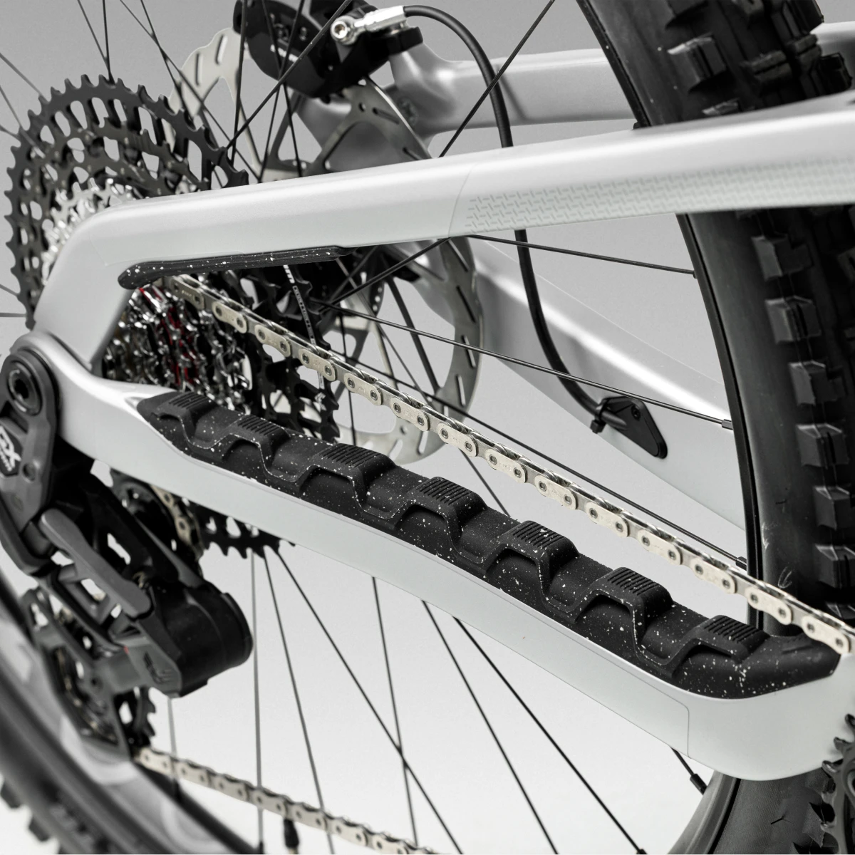 Transmisión y protector de vaina de la Orbea Wild LT MY2027