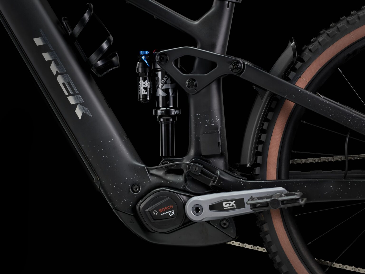 Detalle del FOX Float X, bieleta y motor Bosch CX de la Rail+ 9.8 GX AXS