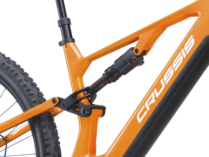RockShox Deluxe Select R rear shock and frame on the Crussis 9.12 REM