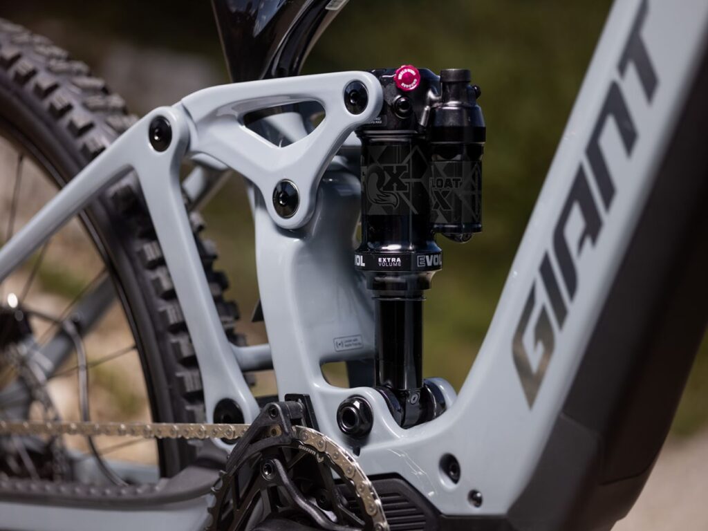Maestro suspension on the Giant Trance Advanced E+ 1 2027